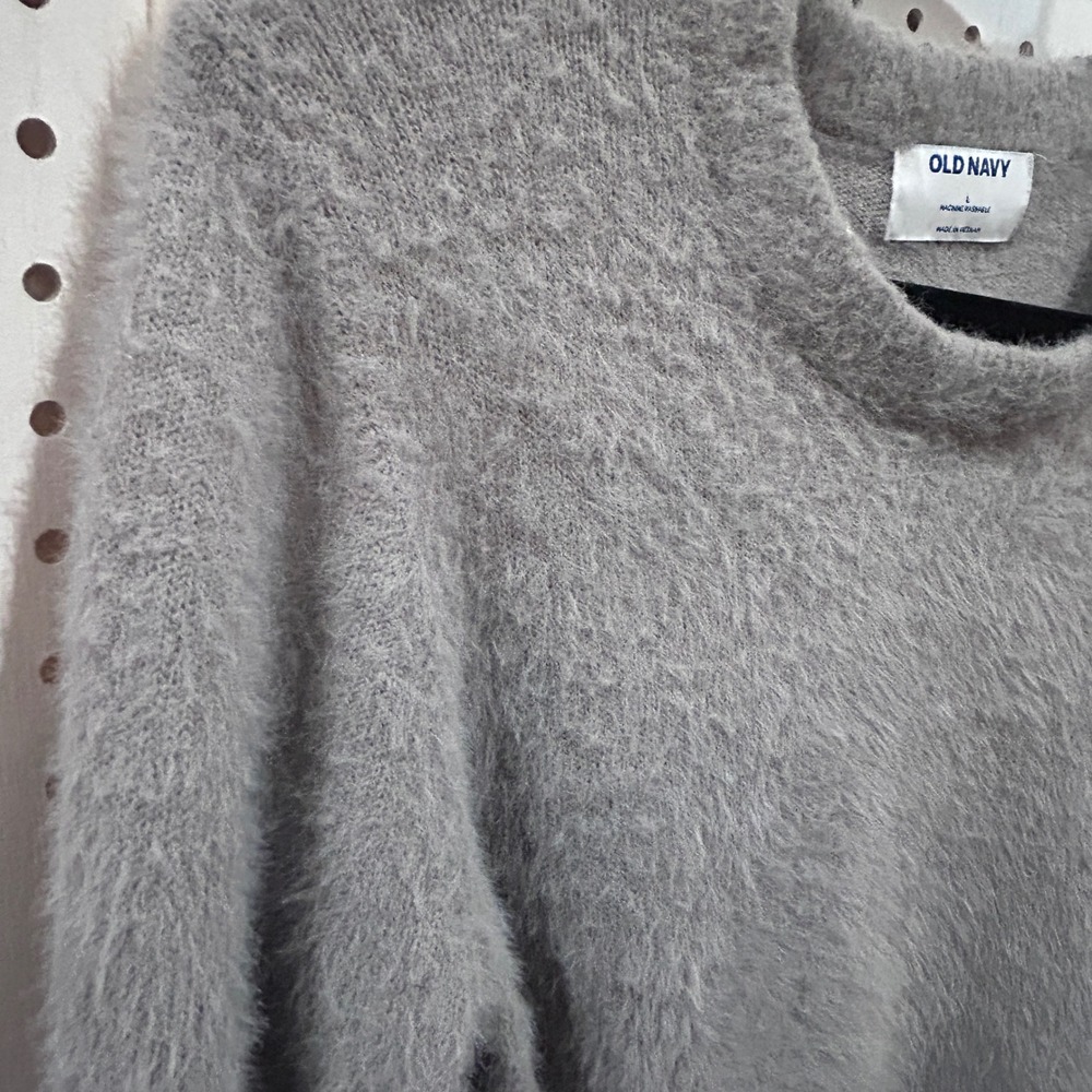 OLD NAVY‎ Gray Fuzzy Knit Sweater Crew Neck Long Sleeve Size L - Picture 3 of 7